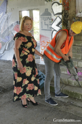 Bossy-Mom-Fucks-A-Construction-Worker