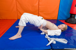 Karate cutie Elloise Arti