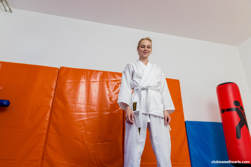 Karate cutie Elloise Arti