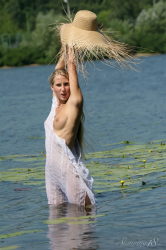 Big-Straw-Hat