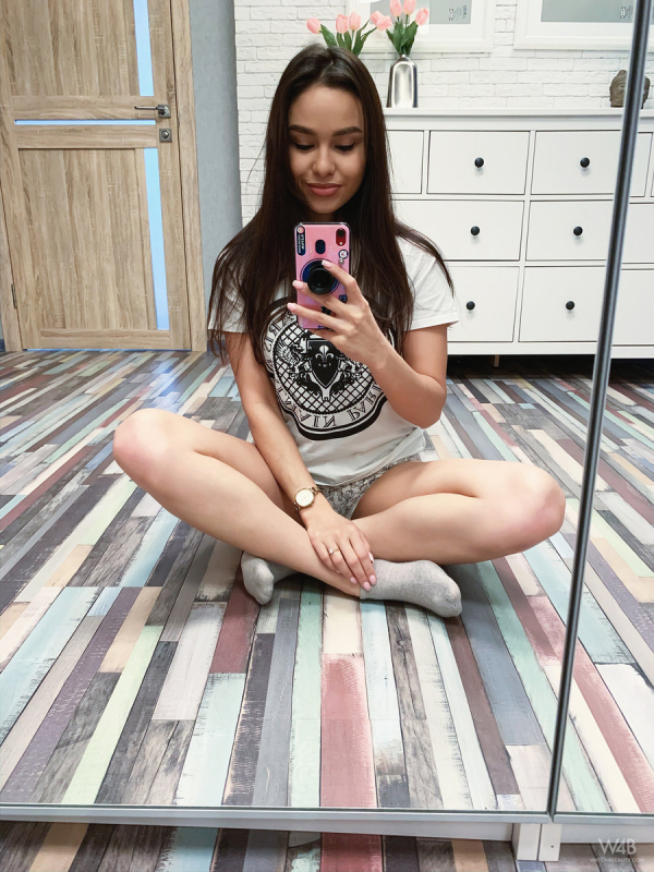 Astrid's Selfies