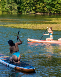 Three girls, one SUP