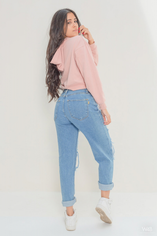 CASTING Katie Arias