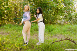 Brunette-Asian-Anna-VS-Blonde-Alice