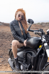 Biker-Beauty