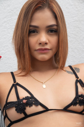 New-Talent-Claudia-Divose