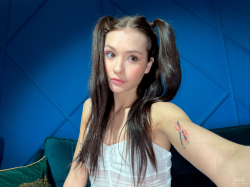 Selfie-4U:-Playing-For-You