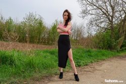 Hairy-petite-model