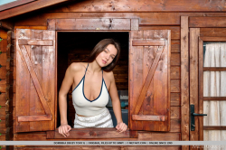 Presenting-Dominika-Din
