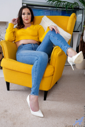 Ripping-My-Jeans-Off