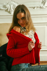 Anais--Naked-in-Divan