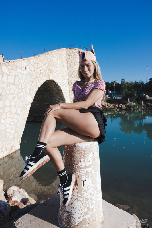 Irene Rouse: Sexy In A Cap