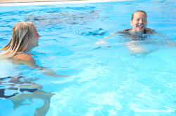 Sara-and-Nessy-swimming-naked