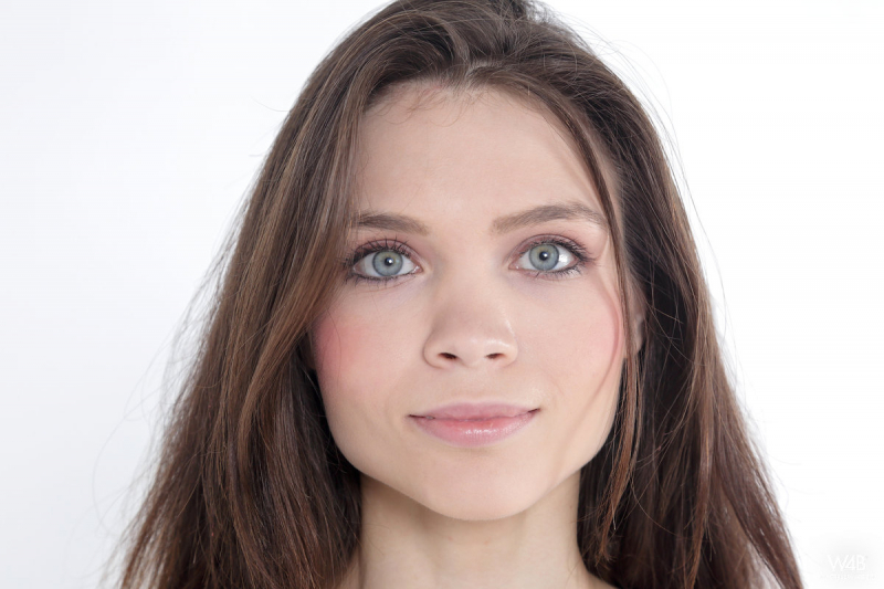 CASTING Adriana