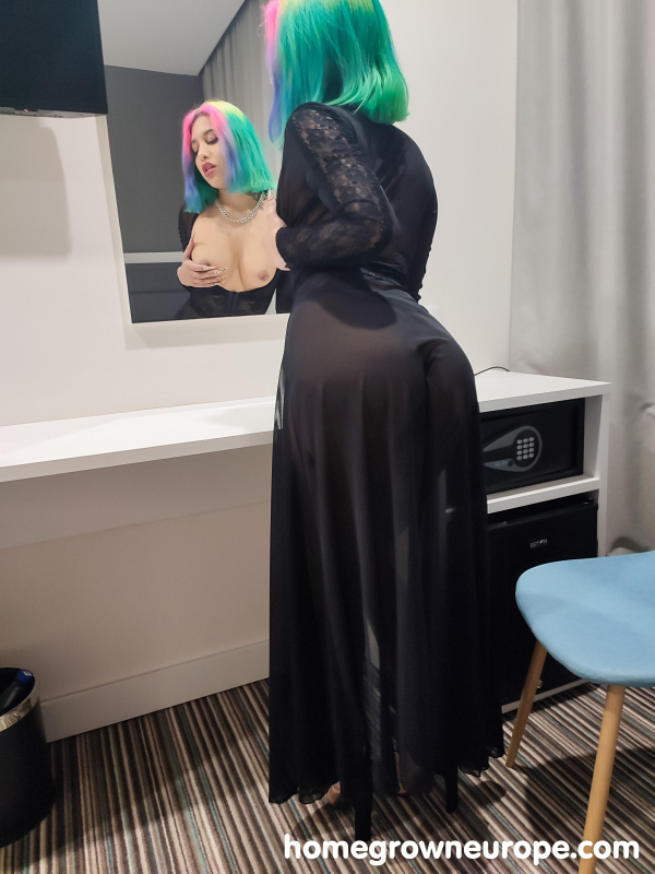 Pierced rainbow haired babe fucking