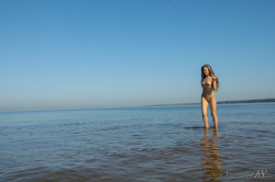 Xylona--Feet-in-the-Water