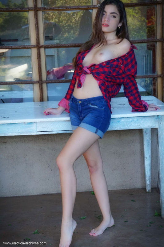 Leonella