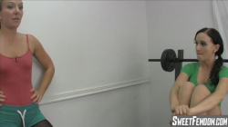 Ballbusting-Hotties-Get-Horny-in-the-Gym