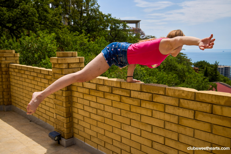 Flexible sweetheart Nicole Murkovski
