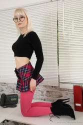 Plaid-Miniskirt-Pink-Tights