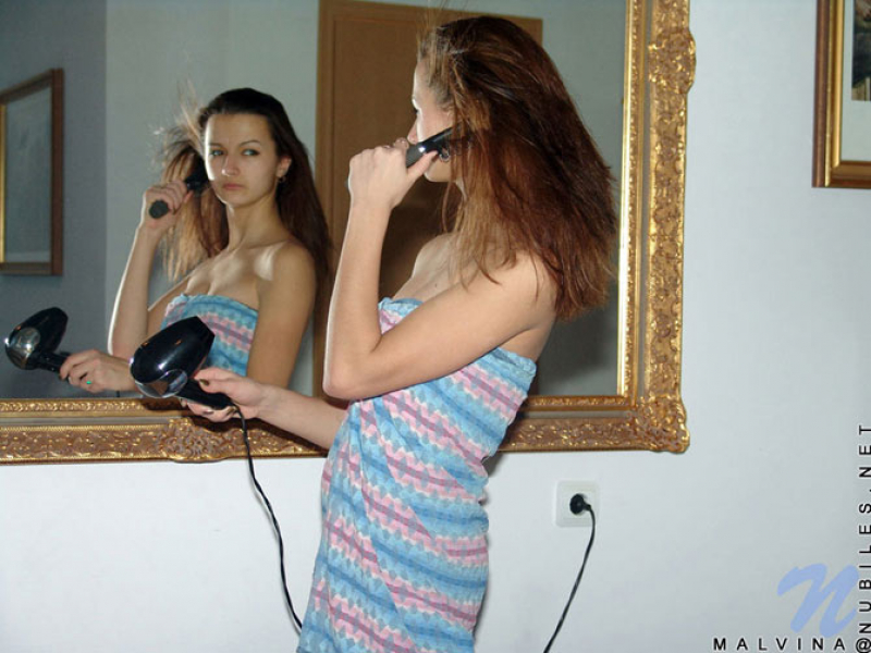 Nude Mirror