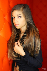CASTING-Nika