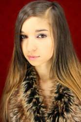 CASTING-Nika
