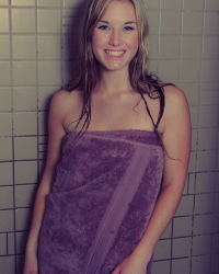 Taylor Swift Take A Shower