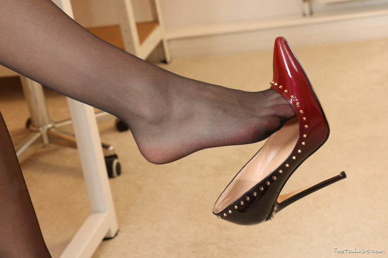 Secretary Foot Tease Heels Pantyhose