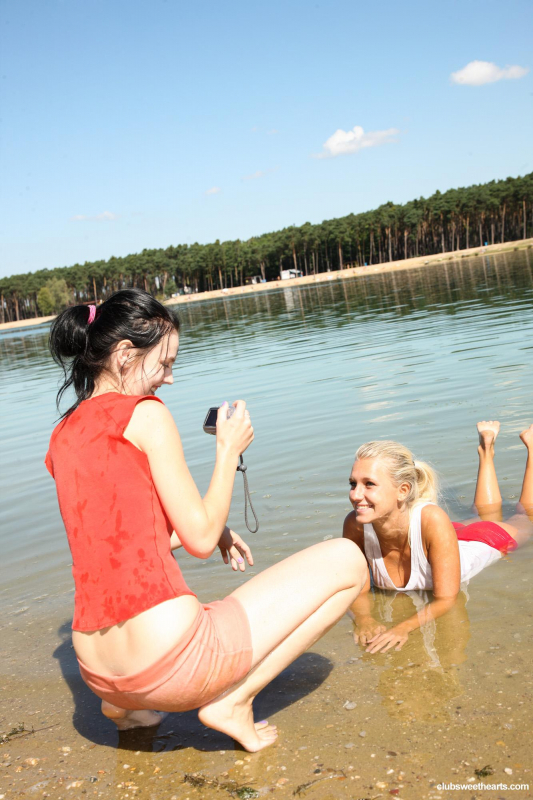 Sara and Ester fucking on public nude beach