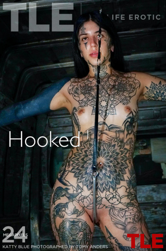 Hooked 1
