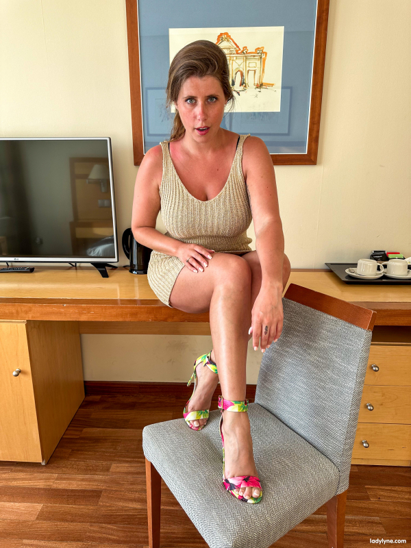 Fucked in a hotel room