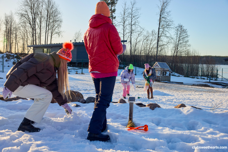 Playful lesbians love winter