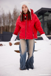 My-fingers-are-getting-cold-with-Sia-Florence