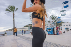Her-Beautiful-Legs