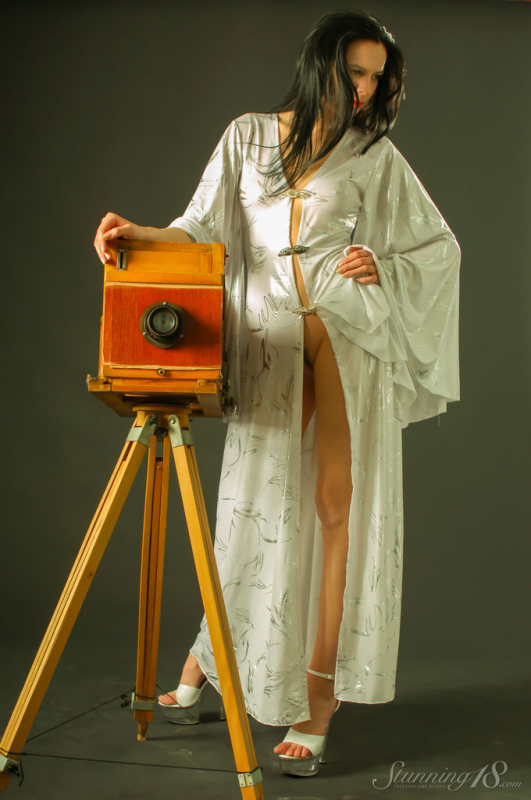 Evanthe  Antique Camera