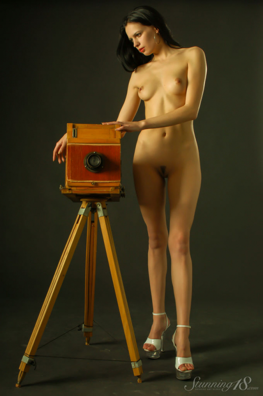Evanthe  Antique Camera