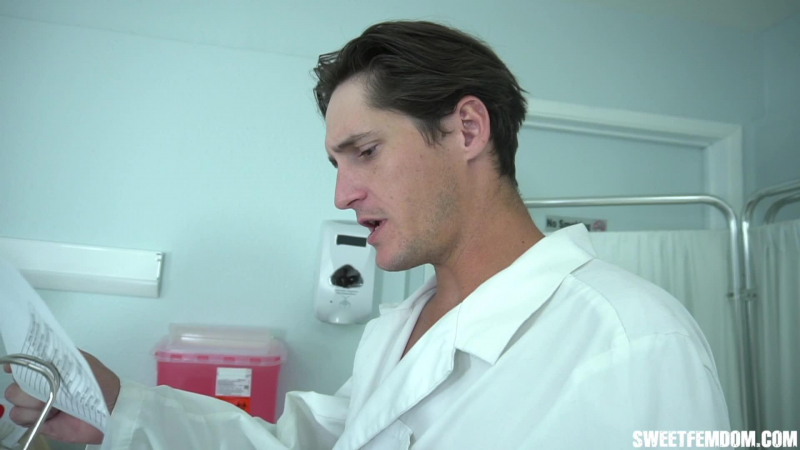 2 Hot Nurses Fuck Dr’s Ass