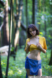 Lara-Is-Bare-In-The-Russian-Woods