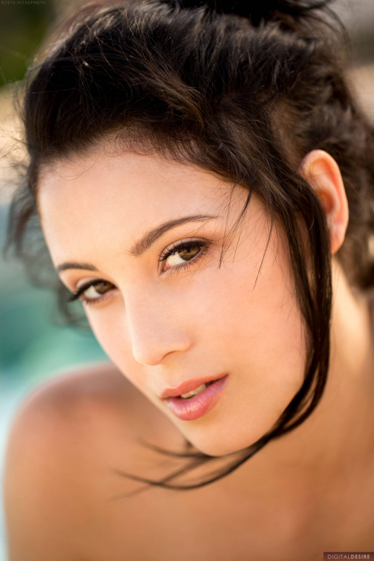 Noelle Easton