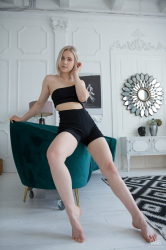 Amazing-Blonde