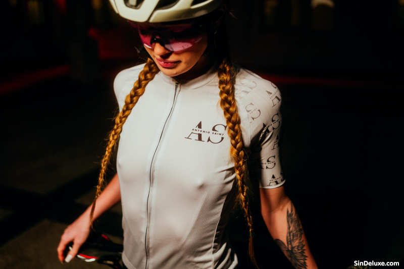 My cycling girl with benefits  Chapter 6
