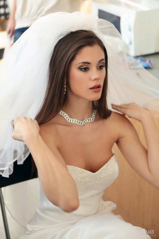 The Big Return of Little Caprice