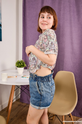 Is-masturbation-art?-With-Iris-Murai