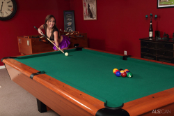 Billiards-Babe