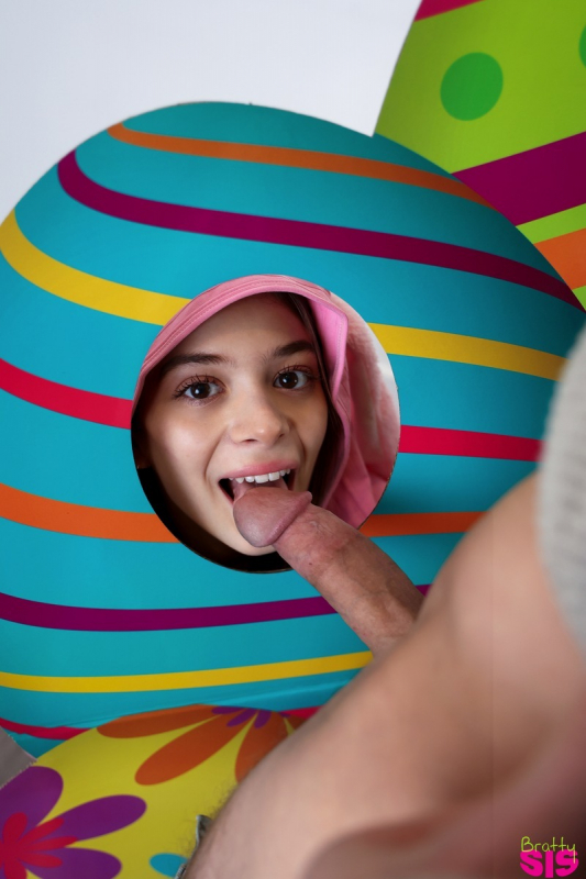 Stepsister Has A Carrot Eating Contest This Easter  S40:E7