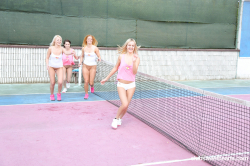 Teen-catfight-at-the-tennis-court