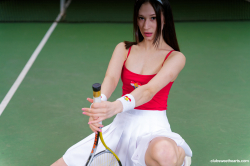 Tanya-Ray-LOVES-tennis