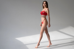 CASTING-Emilia-Hops