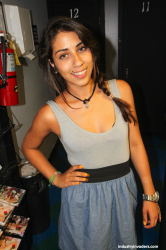 Luna-masturbates-in-public-sex-store